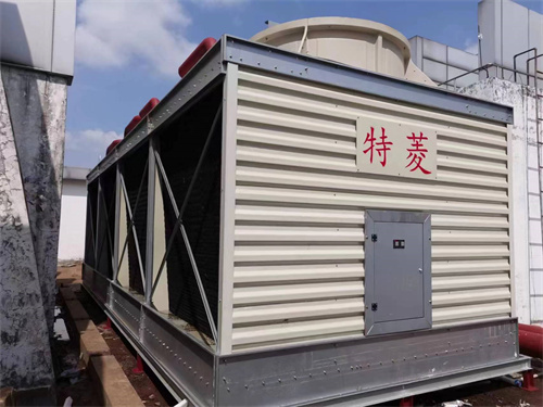 閉式冷卻塔和開放式冷卻塔的實(shí)際效果有什么不同?(冷卻塔分幾大類)